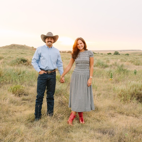 Meet your Posher, Elese - Picture 1 of 1